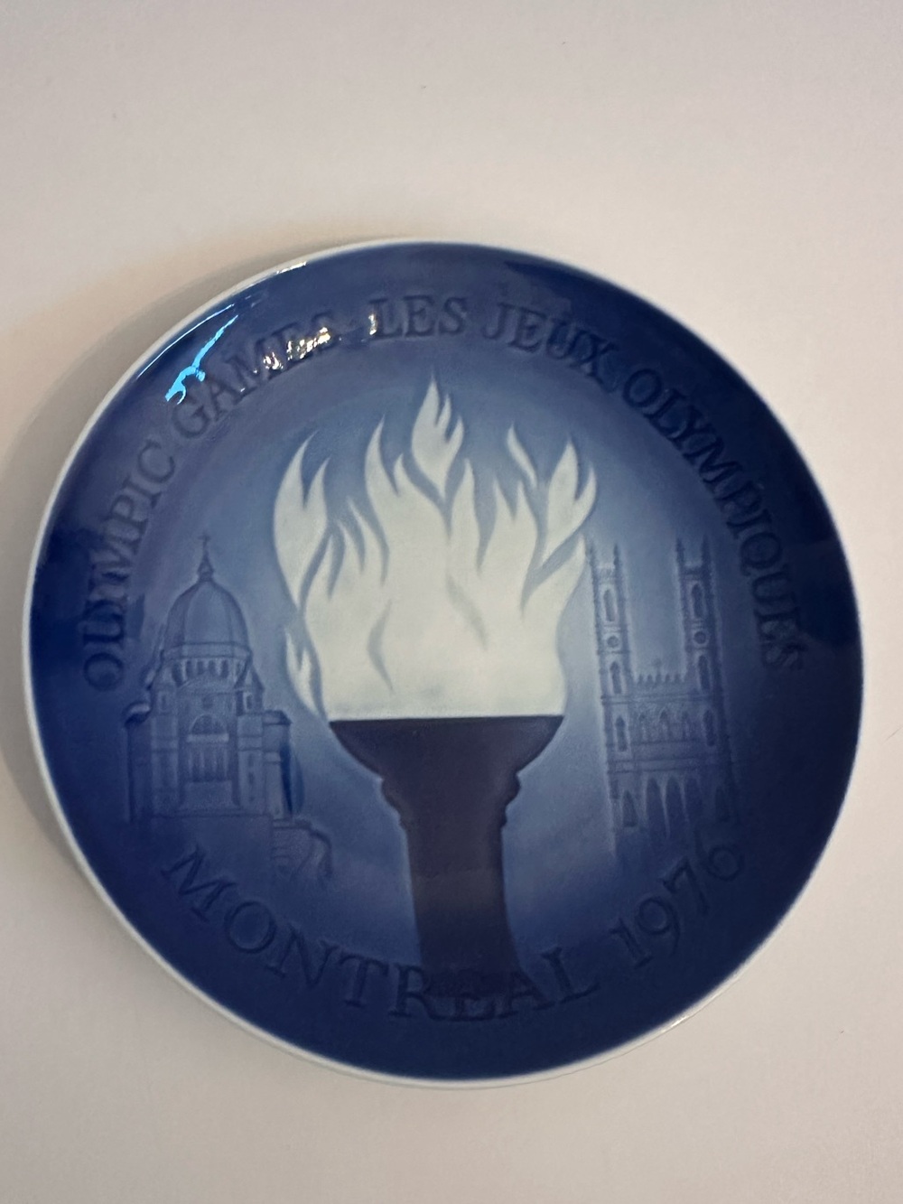 Montreal 1976 Blue Commemorative Olympic Flame Decorative Plate